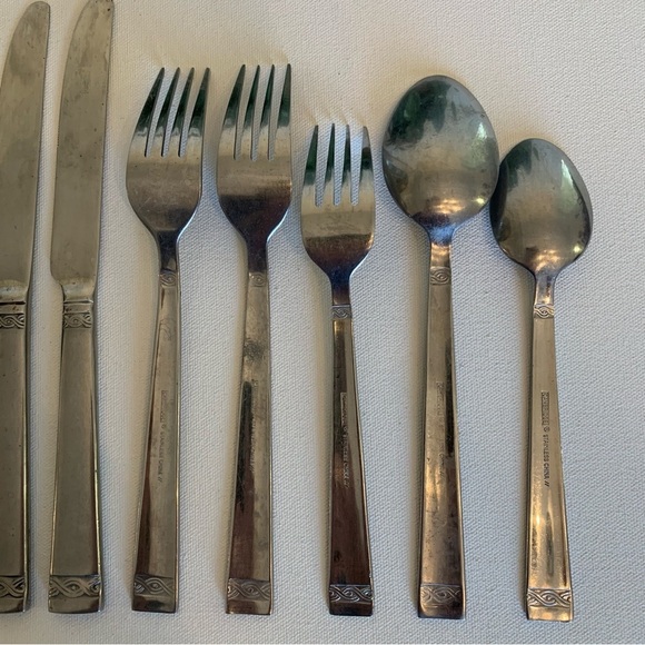 Cambridge Stainless Flatware Danielle Dinner Forks Knives Spoons Set of 12 Pcs - Picture 11 of 16